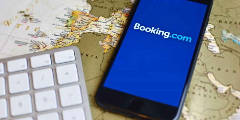 Booking busca reactivar las reservas en España
