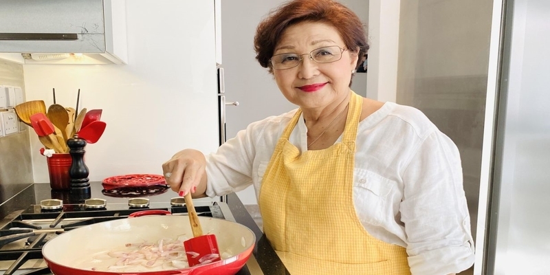 Mujer de 77 años inicia un canal de Youtube