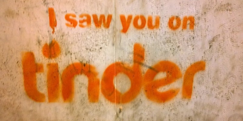 Tinder ficha a Ryan Reynolds